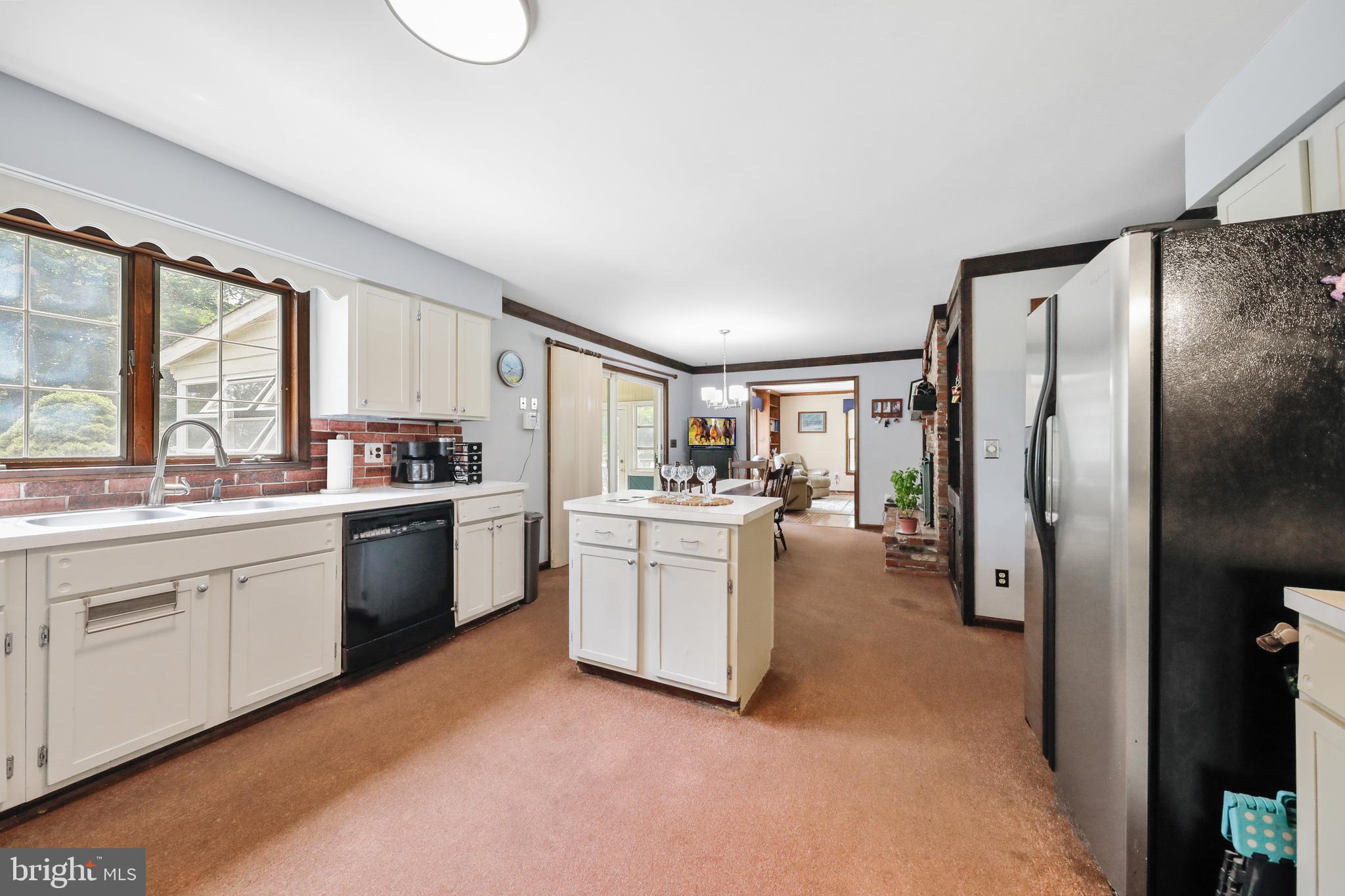 95 Fostertown Road Lumberton, NJ 08048 - Photo 10 of 41 Kitchen with island
