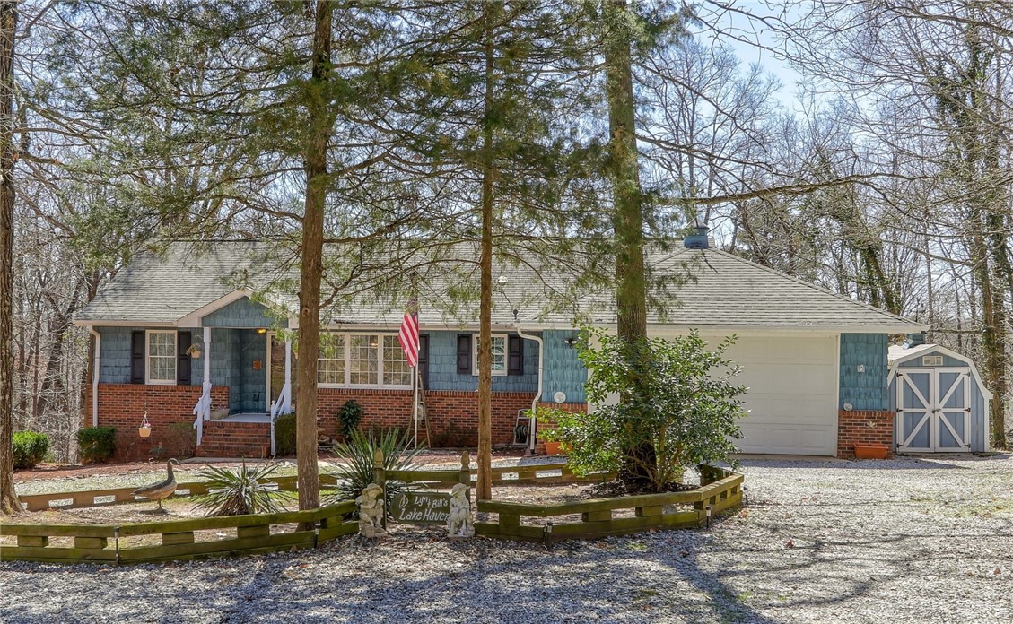 726 Seminole Point Road Fair Play, SC 29643 - Photo 1 of 30 Gallery Image 1