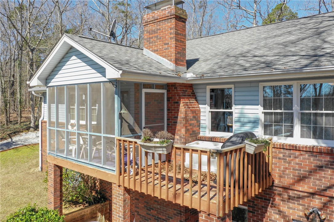 726 Seminole Point Road Fair Play, SC 29643 - Photo 22 of 30 Gallery Image 22