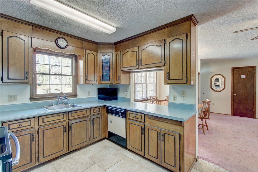 726 Seminole Point Road Fair Play, SC 29643 - Photo 9 of 30 Gallery Image 9