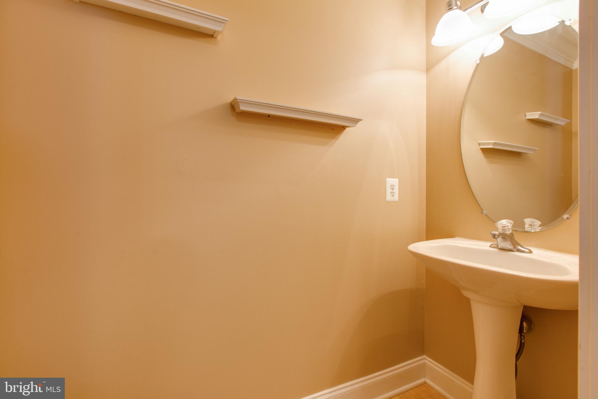 4626 Riddle Drive Baltimore, MD 21236 - Photo 8 of 44 Powder room