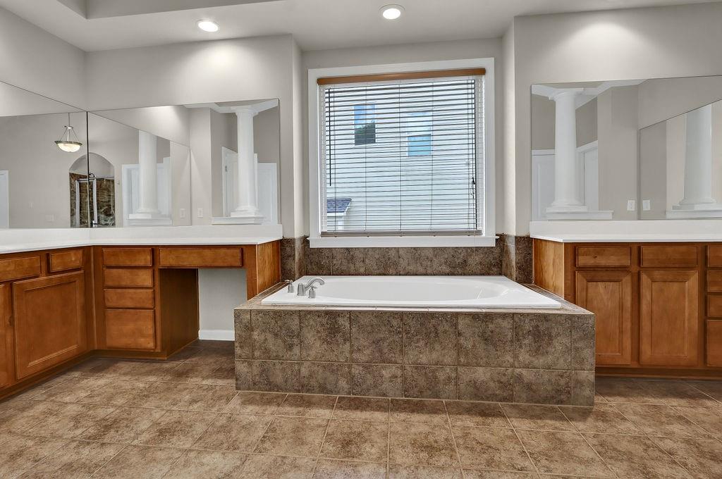 1737 Rolling View Way Southeast Dacula, GA 30019 - Photo 28 of 42