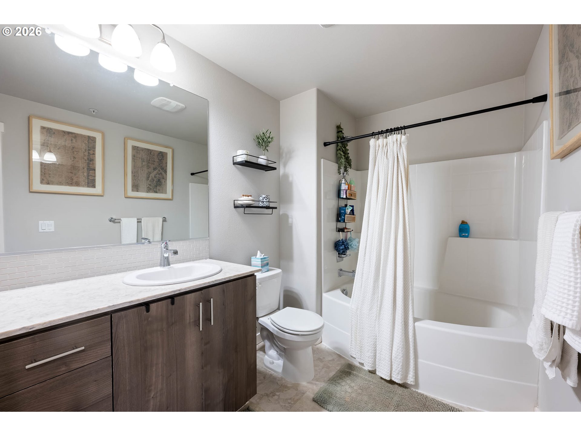 16449 Northwest Chadwick Way, Unit 204 Portland, OR 97229 - Photo 14 of 32 Bathroom