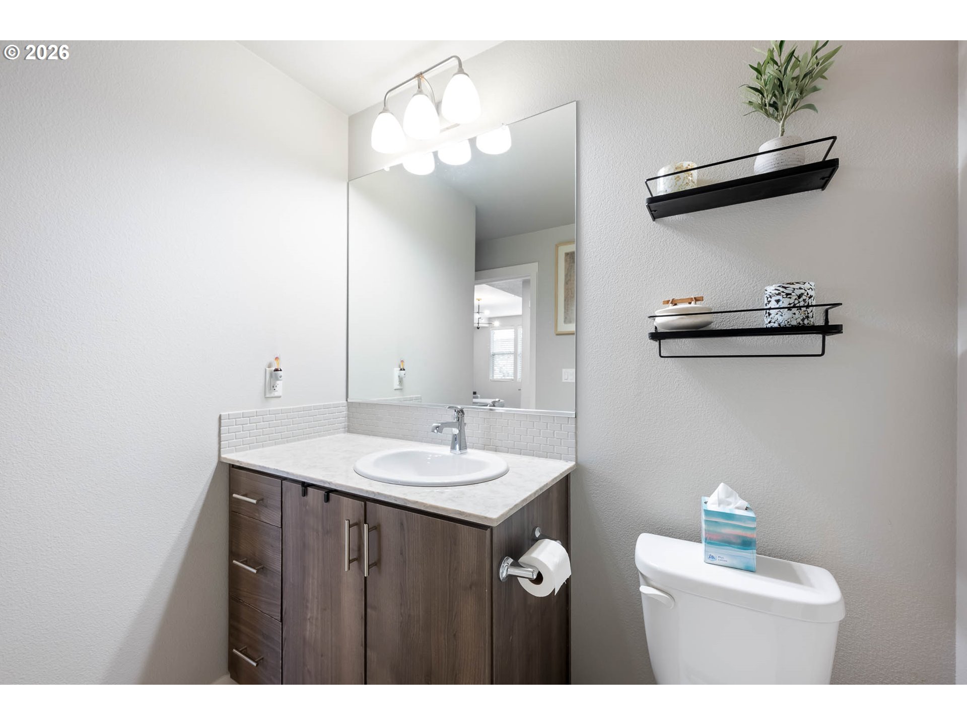 16449 Northwest Chadwick Way, Unit 204 Portland, OR 97229 - Photo 15 of 32 Bathroom
