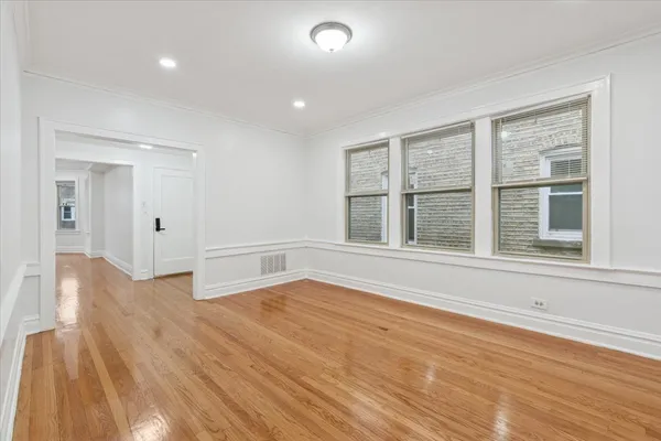 $2,350 | 5412 North Kimball Avenue, Unit 2, Chicago, IL 60625