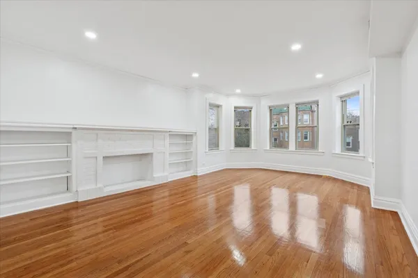 $2,350 | 5412 North Kimball Avenue, Unit 2, Chicago, IL 60625