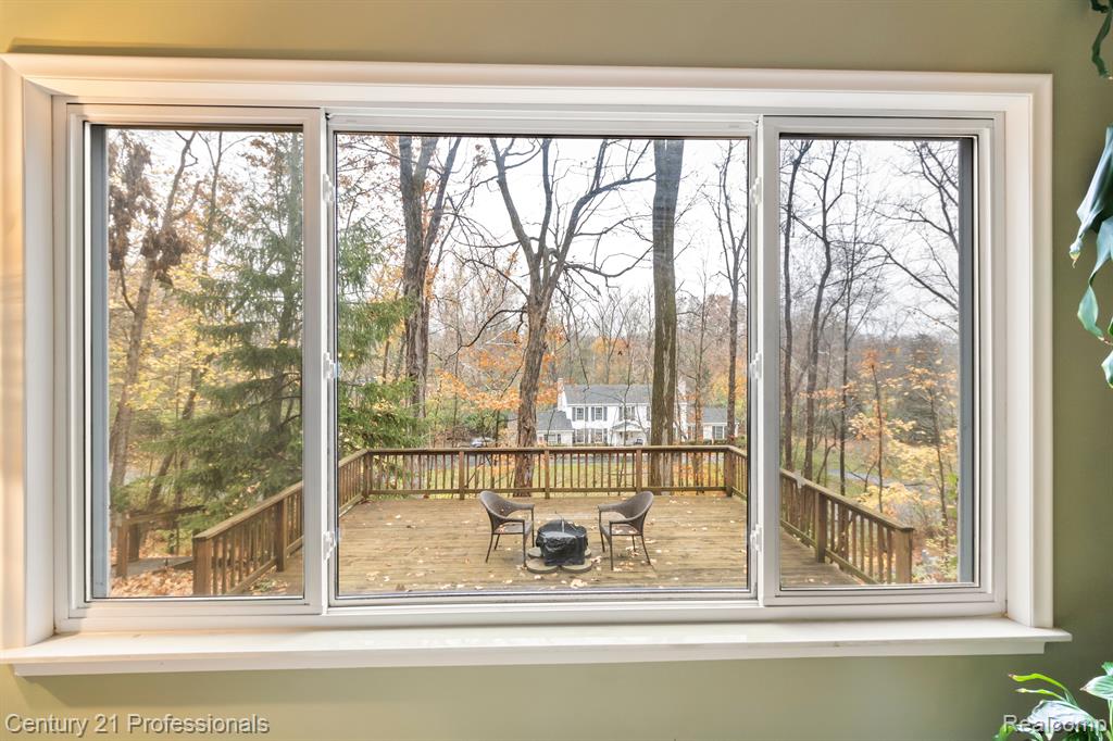 28664 West 12 Mile Road Farmington Hills, MI 48334 - Photo 5 of 49