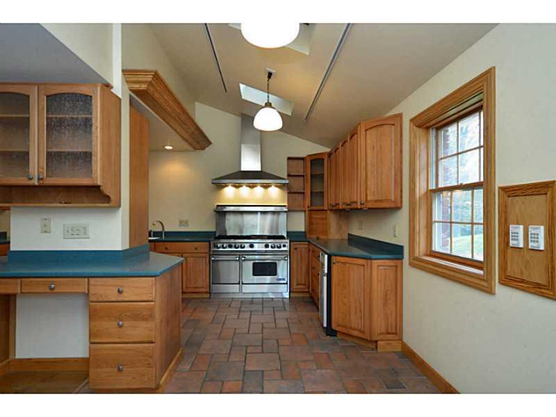 1045 Tuscarawas Road Beaver, PA 15009 - Photo 5 of 22 Kitchen.