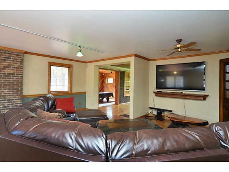 1045 Tuscarawas Road Beaver, PA 15009 - Photo 9 of 22 Den/Family/Great Room.