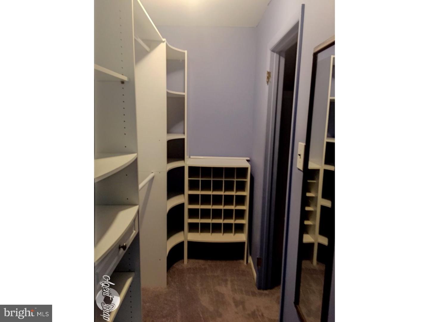 7 King James Road Williamstown, NJ 08094 - Photo 11 of 17 Walk-in Closet