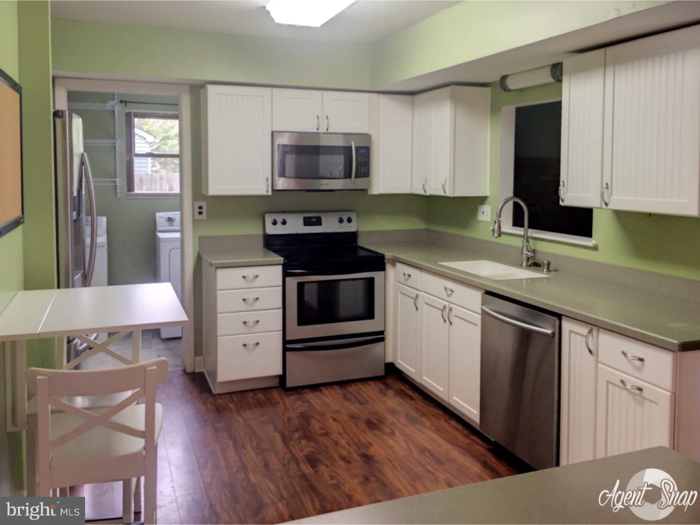 7 King James Road Williamstown, NJ 08094 - Photo 5 of 17 Kitchen