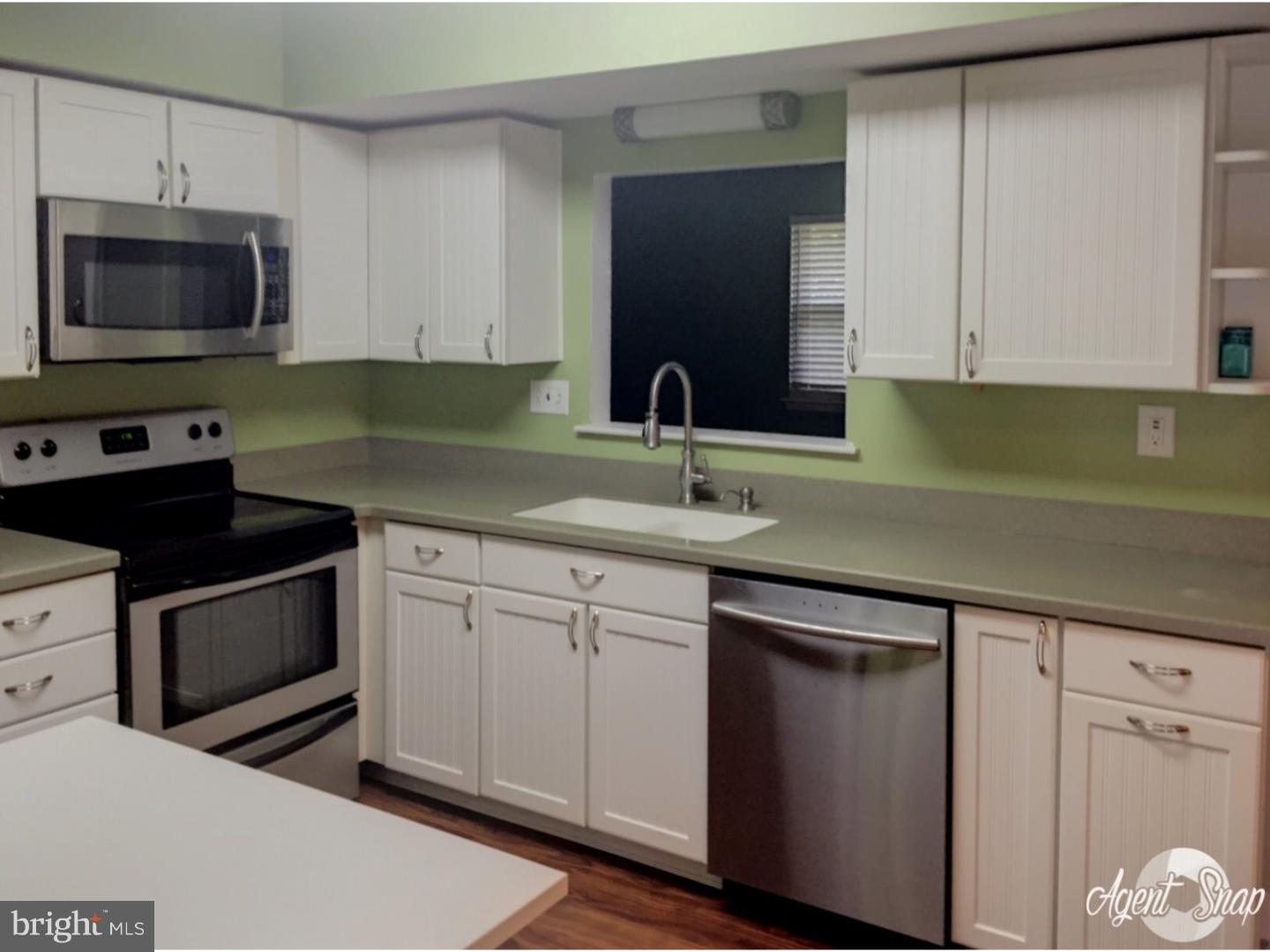 7 King James Road Williamstown, NJ 08094 - Photo 7 of 17 Kitchen