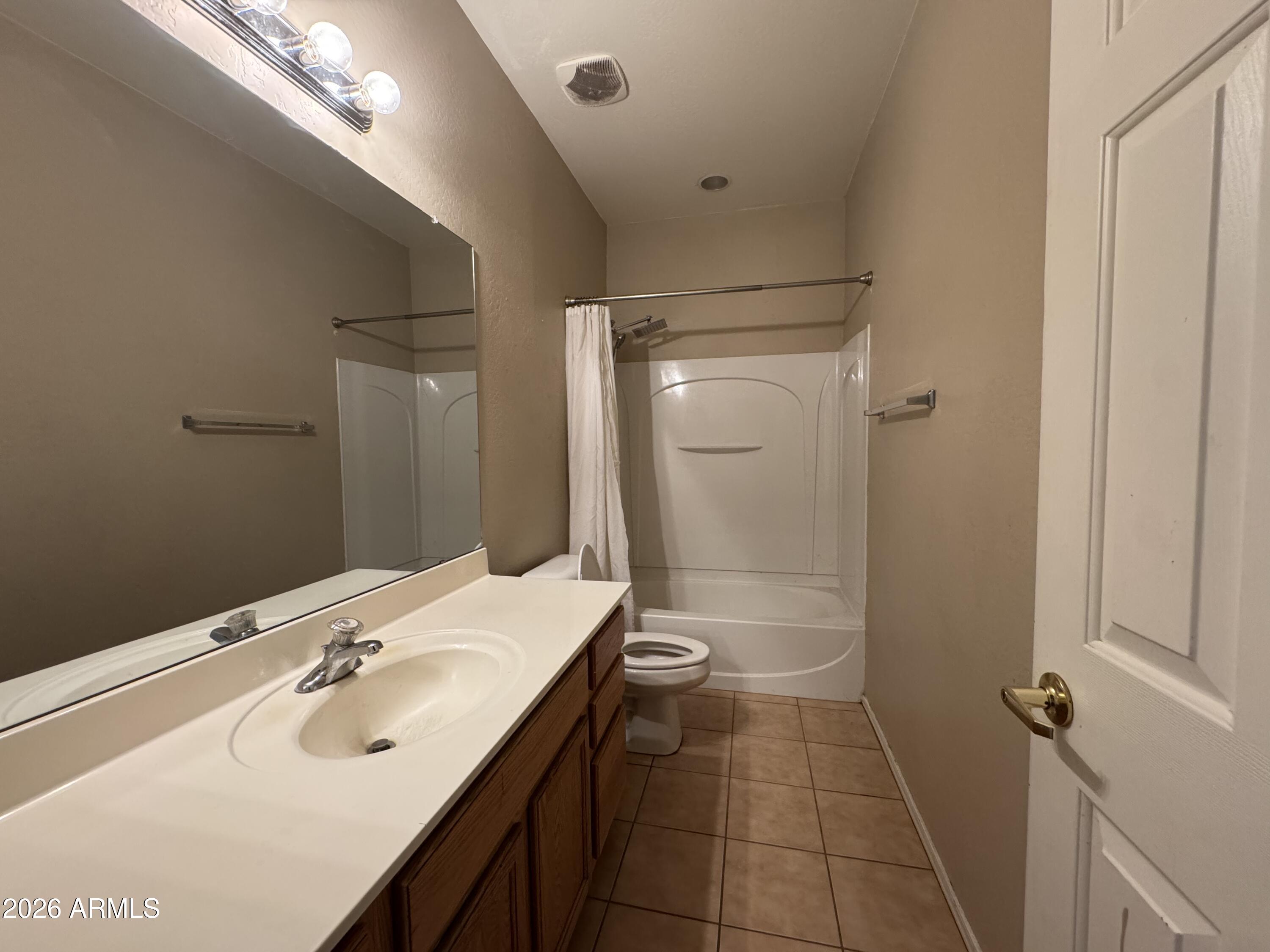 6801 West Maldonado Road Laveen, AZ 85339 - Photo 13 of 21 Photo Apr 01 2026, 12 21 50 PM