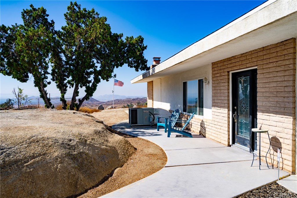 28320 Rawlings Road Hemet, CA 92544 - Photo 1 of 1 Front