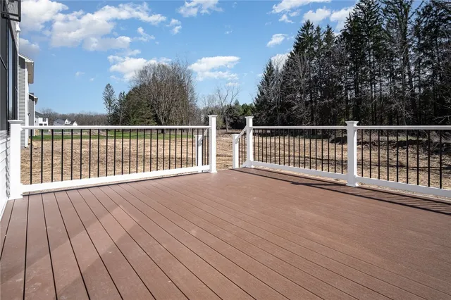 $544,900 | 76 Chase Meadow Trail, Mendon, NY 14472