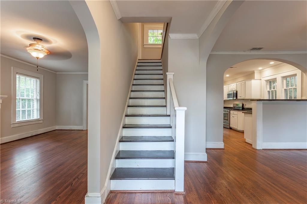 2103 Rolling Road Greensboro, NC 27403 - Photo 3 of 28 Gallery Image 3