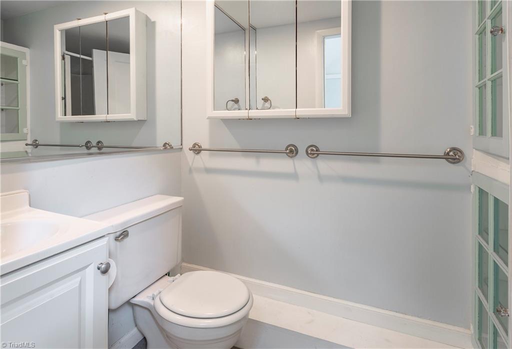 2103 Rolling Road Greensboro, NC 27403 - Photo 28 of 28 Gallery Image 28