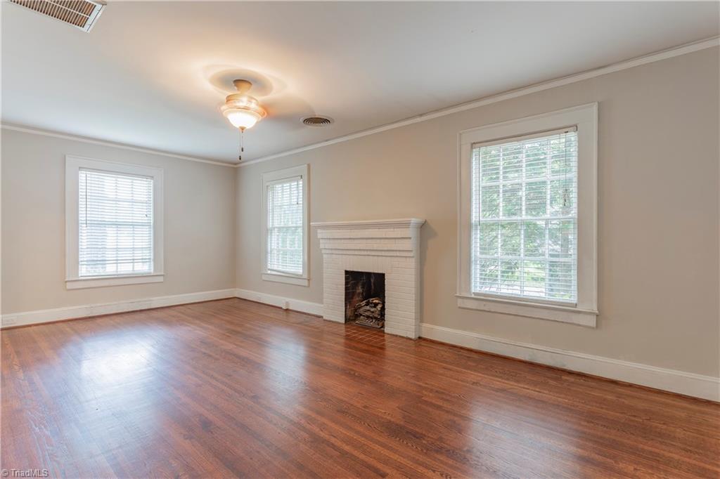 2103 Rolling Road Greensboro, NC 27403 - Photo 9 of 28 Gallery Image 9