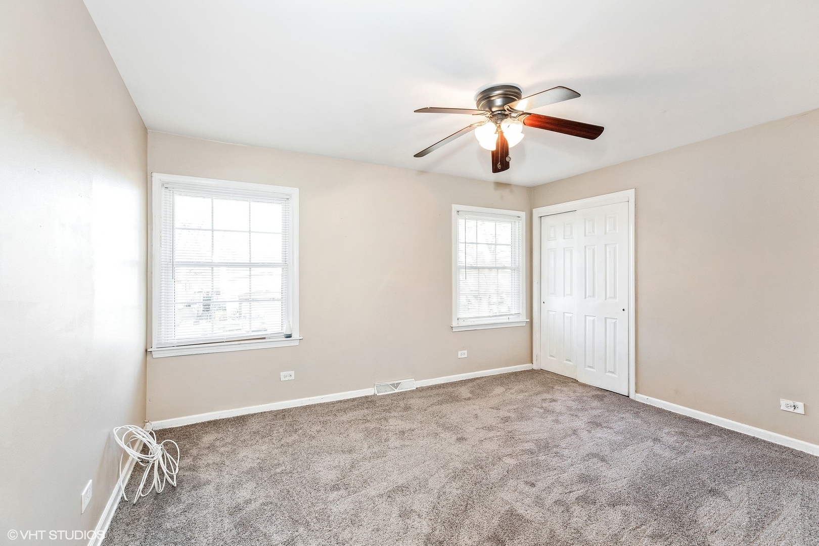 939 Maple Road Flossmoor, IL 60422 - Photo 13 of 23 a view of an empty room with a window