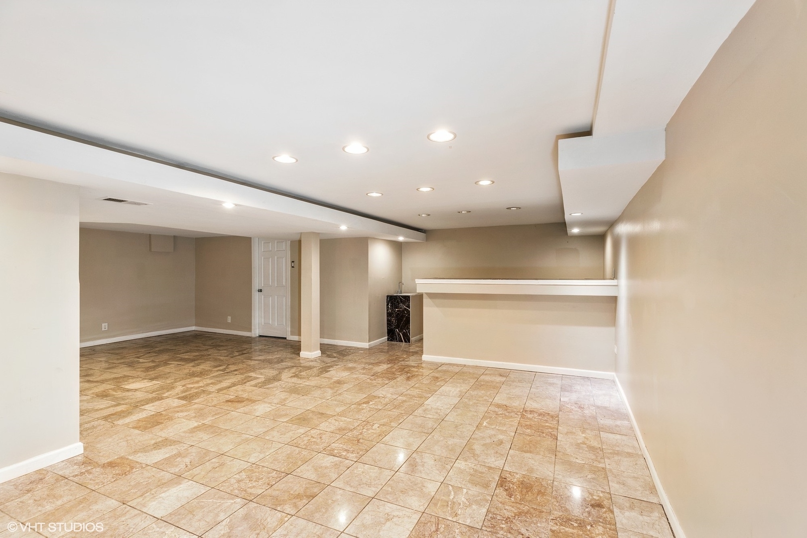 939 Maple Road Flossmoor, IL 60422 - Photo 15 of 23 a view of an empty room