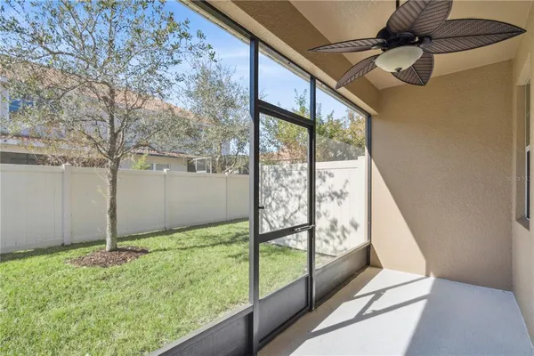 a view of a house with backyard