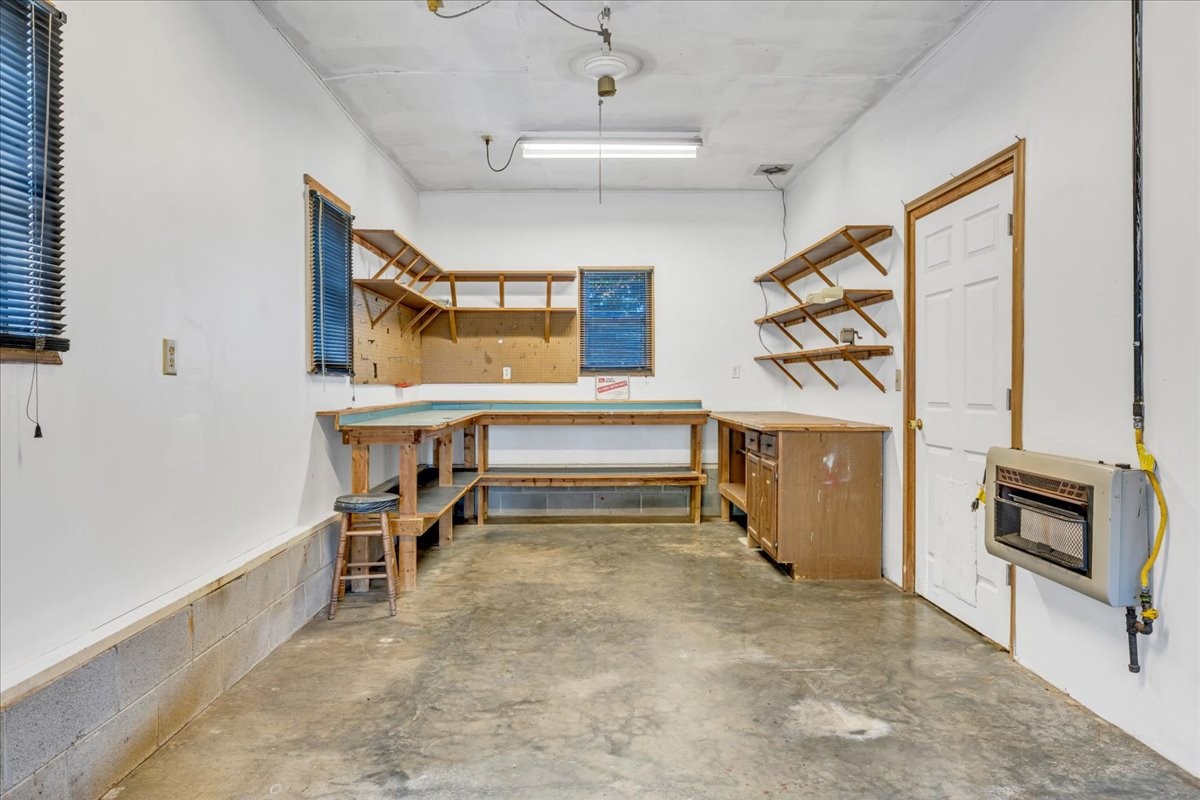 137 J D Ring Road Hillsboro, TN 37342 - Photo 35 of 49 a view of a hallway with seating area