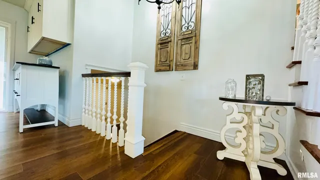 $319,900 | 1209 Election Drive, Benton, IL 62812