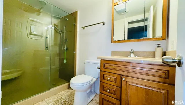 $319,900 | 1209 Election Drive, Benton, IL 62812