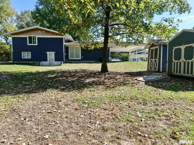 $319,900 | 1209 Election Drive, Benton, IL 62812