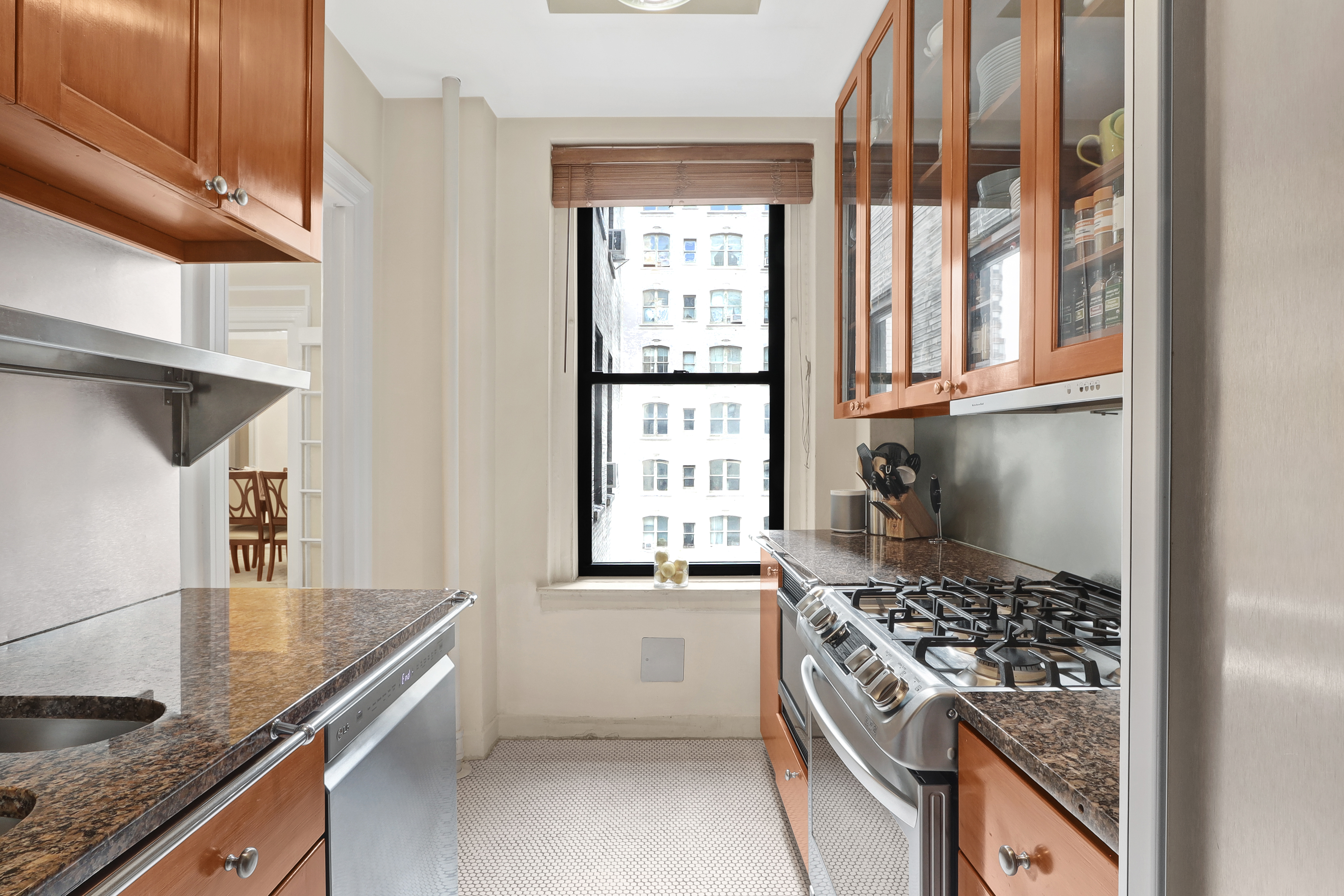 176 West 87th Street, Unit 6E Manhattan, NY 10024 - Photo 3 of 7