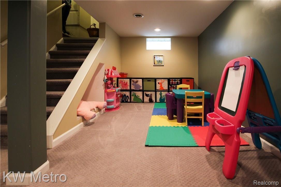 2726 Columbia Road Berkley, MI 48072 - Photo 26 of 38 IMG_1411.jpg