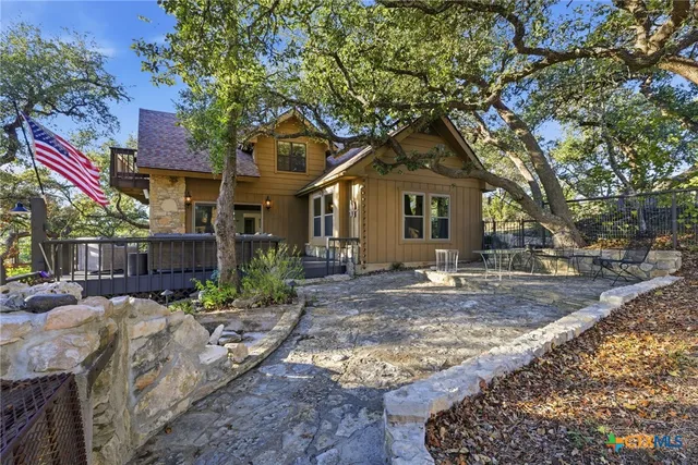 $529,000 | 1072 Summit Bluff, Canyon Lake, TX 78133