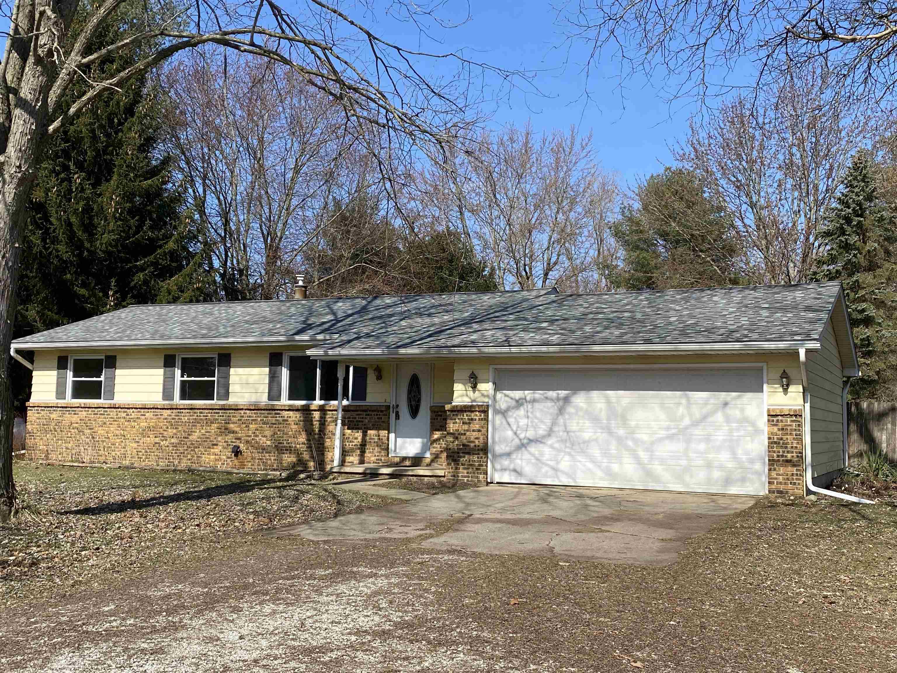 5275 Alward Road St. Johns, MI 48879 - Photo 1 of 20 50135075-d1925e73-2d48-42c3-849b-4fb737b1f4a8.JPG