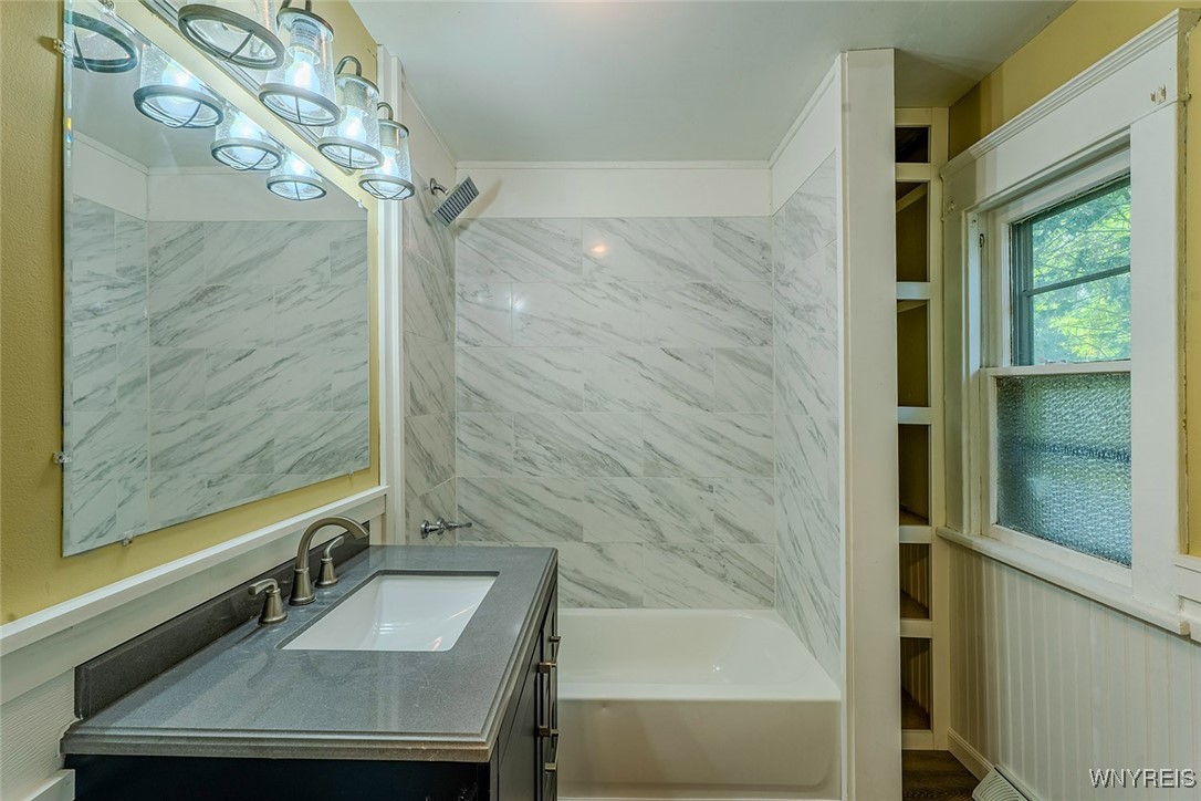 66 Evans Street Amherst, NY 14221 - Photo 14 of 30 Bathroom