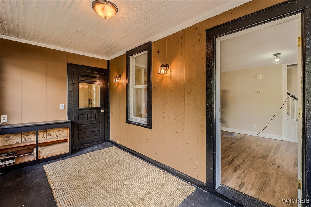 66 Evans Street Amherst, NY 14221 - Photo 6 of 30 Mudroom