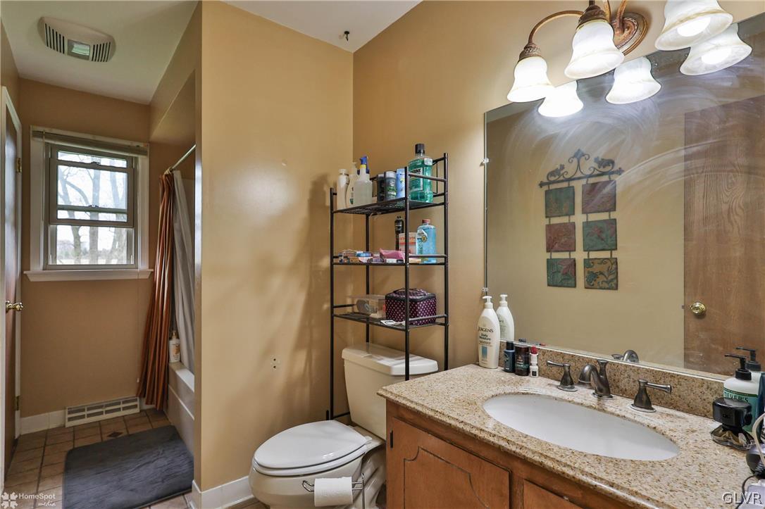 3110 Station Road Whitehall, PA 18052 - Photo 20 of 48 Gallery Image 20