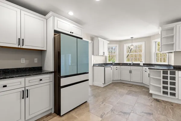 $1,295,000 | 35 Winterberry Lane, Stratham, NH 03885