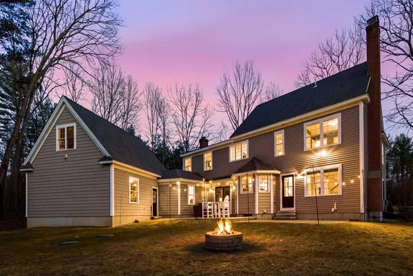 $1,295,000 | 35 Winterberry Lane, Stratham, NH 03885