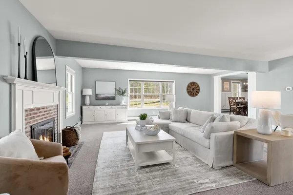 $1,295,000 | 35 Winterberry Lane, Stratham, NH 03885