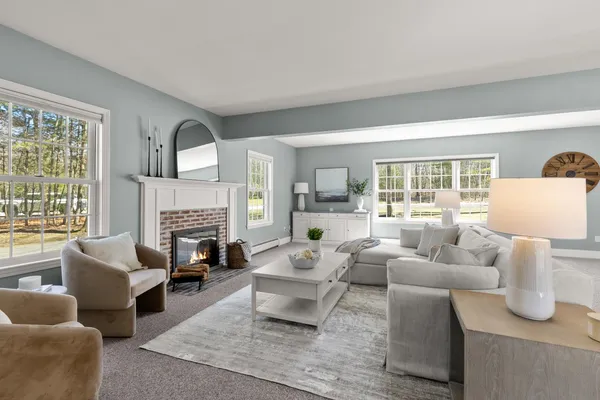 $1,295,000 | 35 Winterberry Lane, Stratham, NH 03885