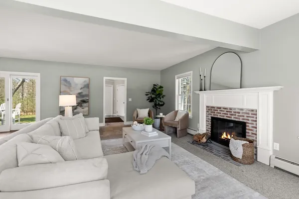 $1,295,000 | 35 Winterberry Lane, Stratham, NH 03885