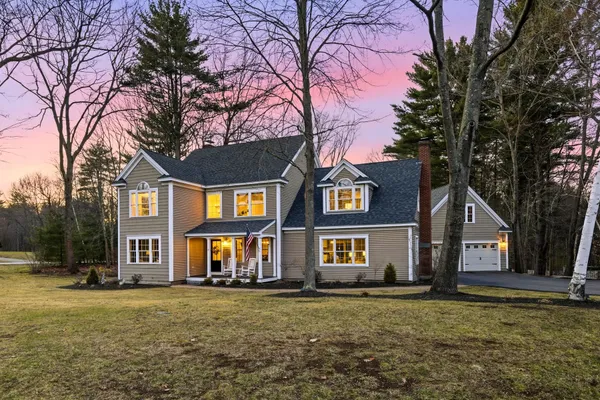 $1,295,000 | 35 Winterberry Lane, Stratham, NH 03885