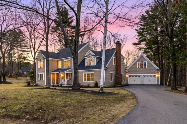 $1,295,000 | 35 Winterberry Lane, Stratham, NH 03885