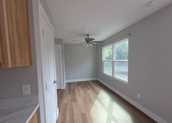 $1,100 | 505 East Lane, Kerrville, TX 78028