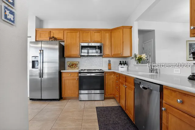 $399,999 | 19 Beaufort River Road, Bluffton, SC 29909