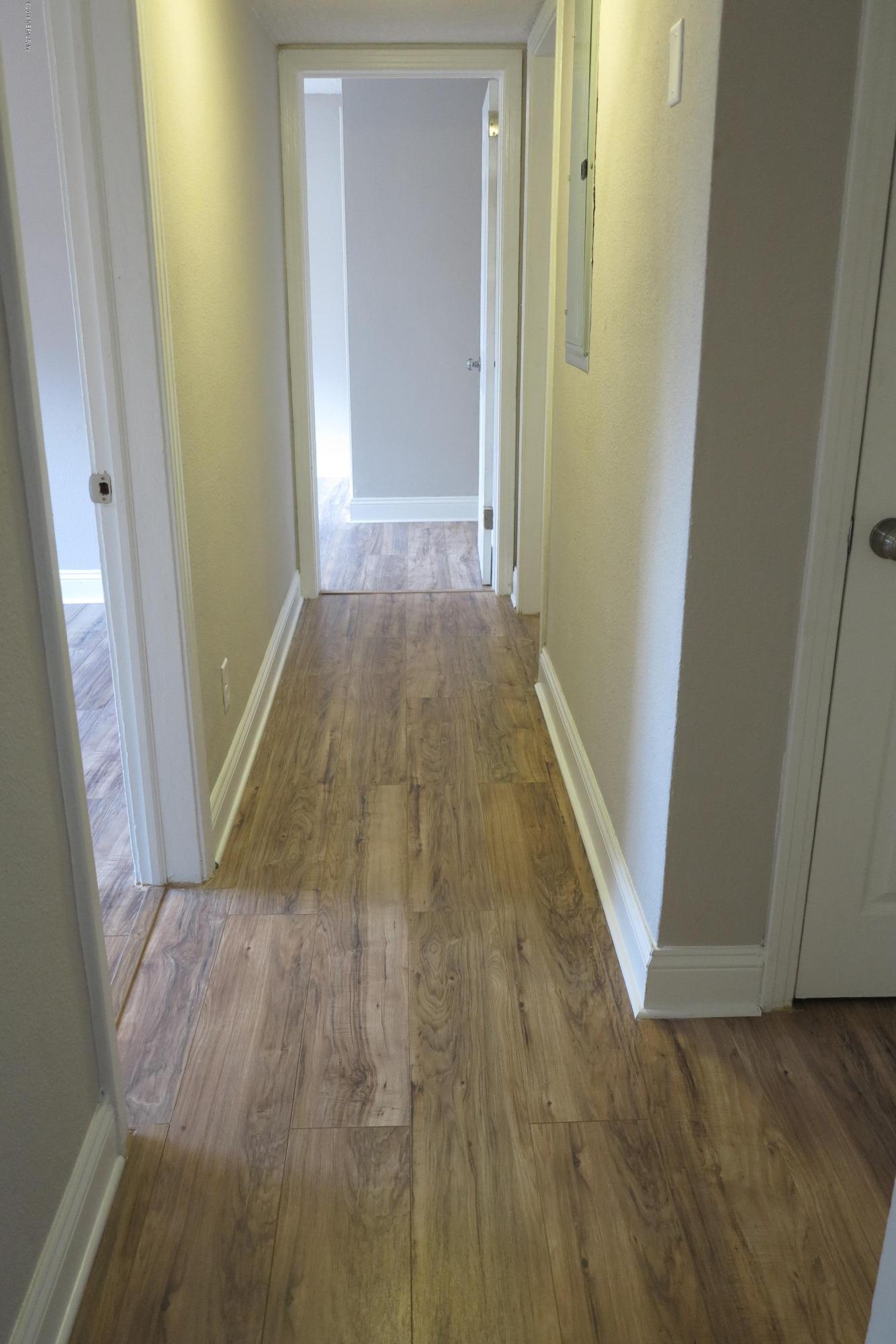 2525 Patsy Anne Drive Jacksonville, FL 32207 - Photo 31 of 48 Hall Downstairs leading to 3 Bedrooms