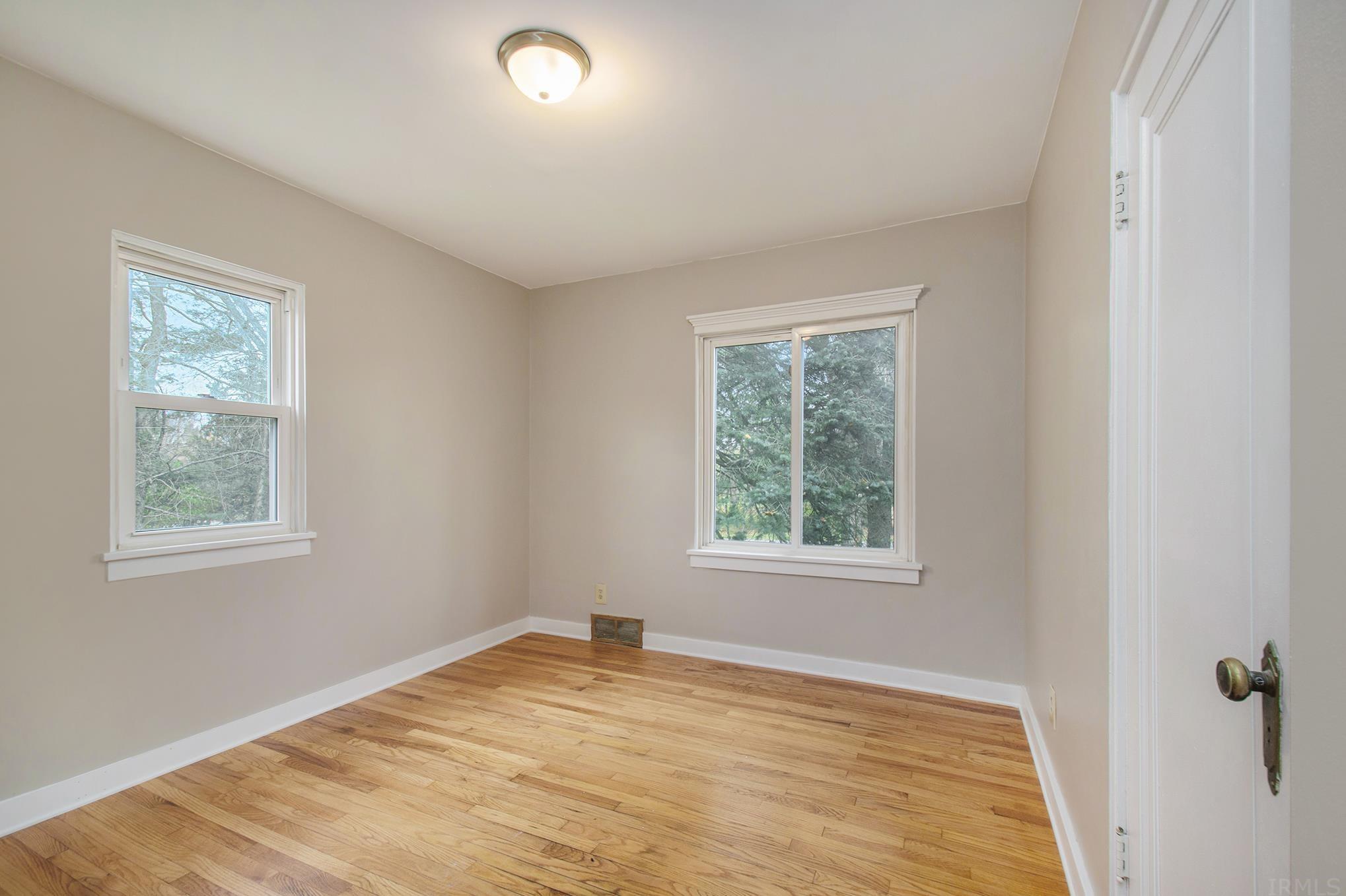 50637 Portage Road South Bend, IN 46628 - Photo 23 of 36 Gallery Image 23