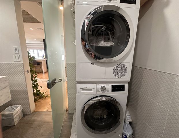 $3,700 | 7135 Hollywood Boulevard, Unit 909, Los Angeles, CA 90046