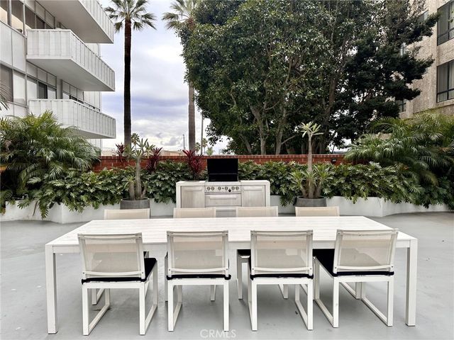 $3,700 | 7135 Hollywood Boulevard, Unit 909, Los Angeles, CA 90046