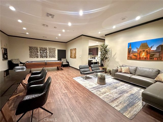 $3,700 | 7135 Hollywood Boulevard, Unit 909, Los Angeles, CA 90046